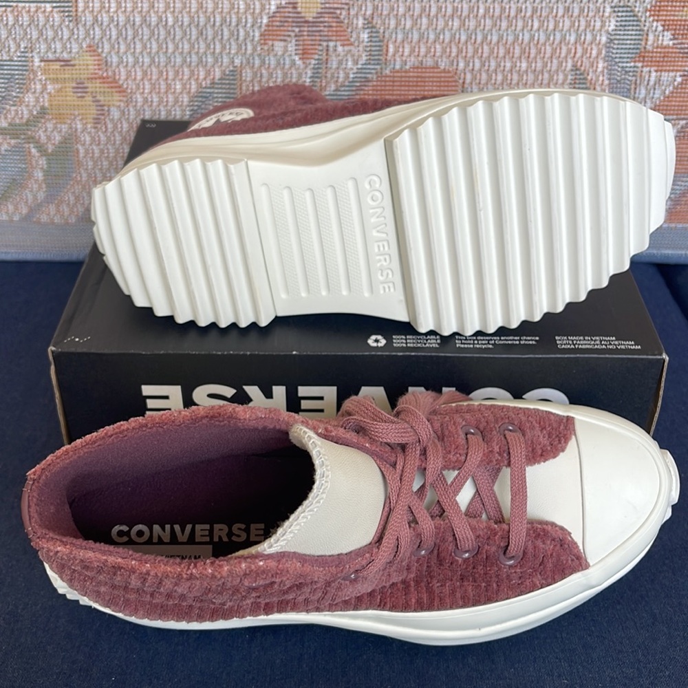 Converse WMNS A03252C
RUN STAR HIKE HI
DARK WINE/SADDLE/EGRET
Platforms - Picture 4 of 16
